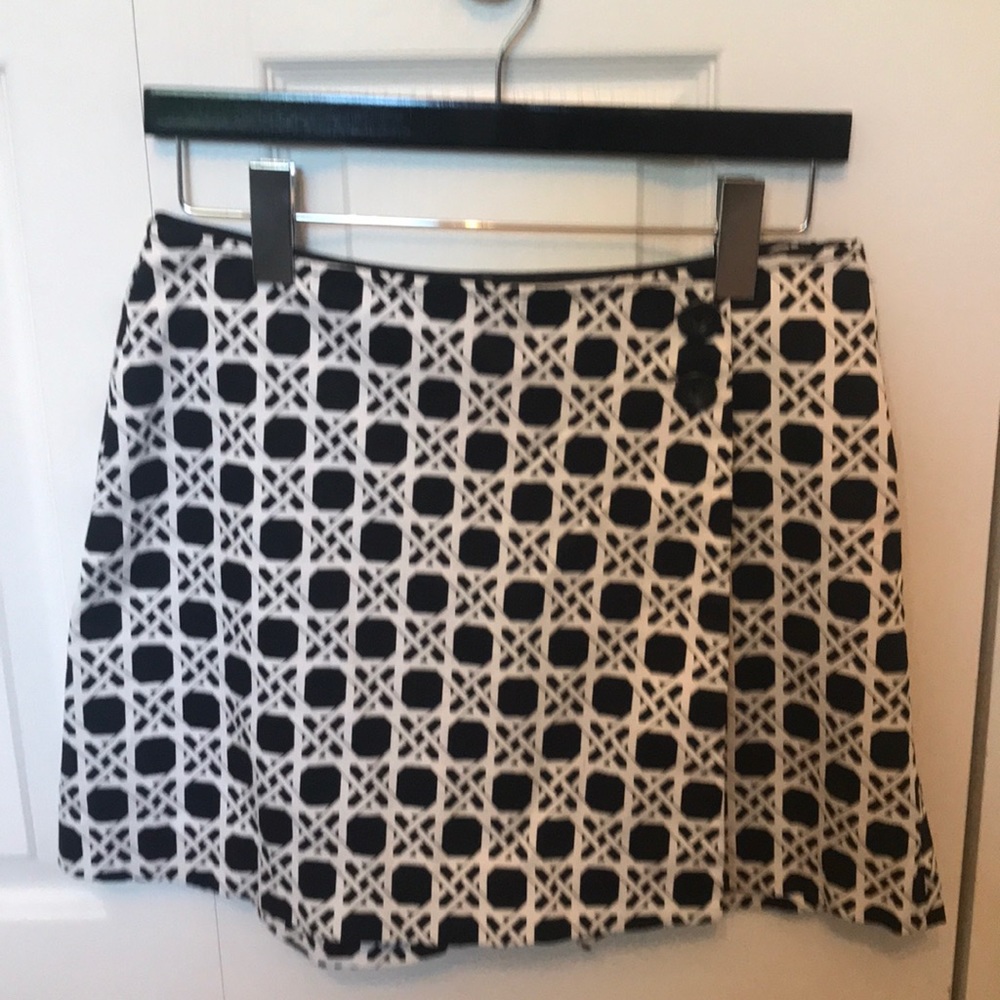 White house black market skort